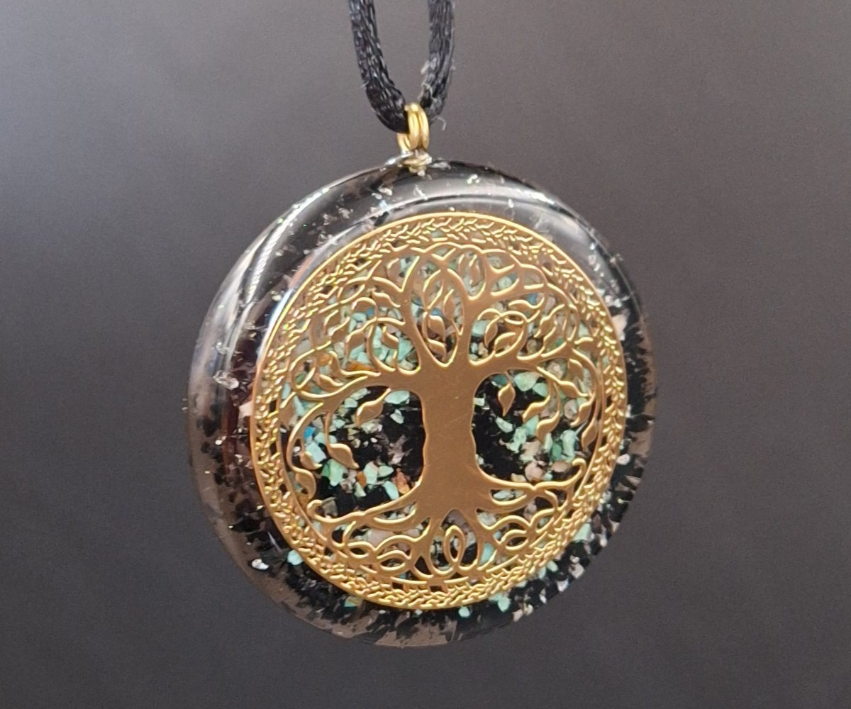 NOVO: Zaitni nakit s kristali hrizokola in rni turmalin, drevo